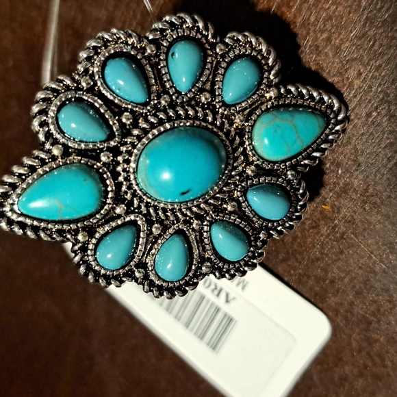 New boutique western turquoise adjustable ring - Picture 6 of 9